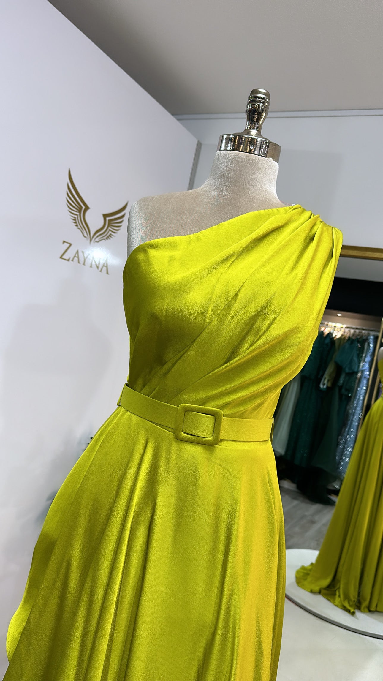 Elegant oil green, satin