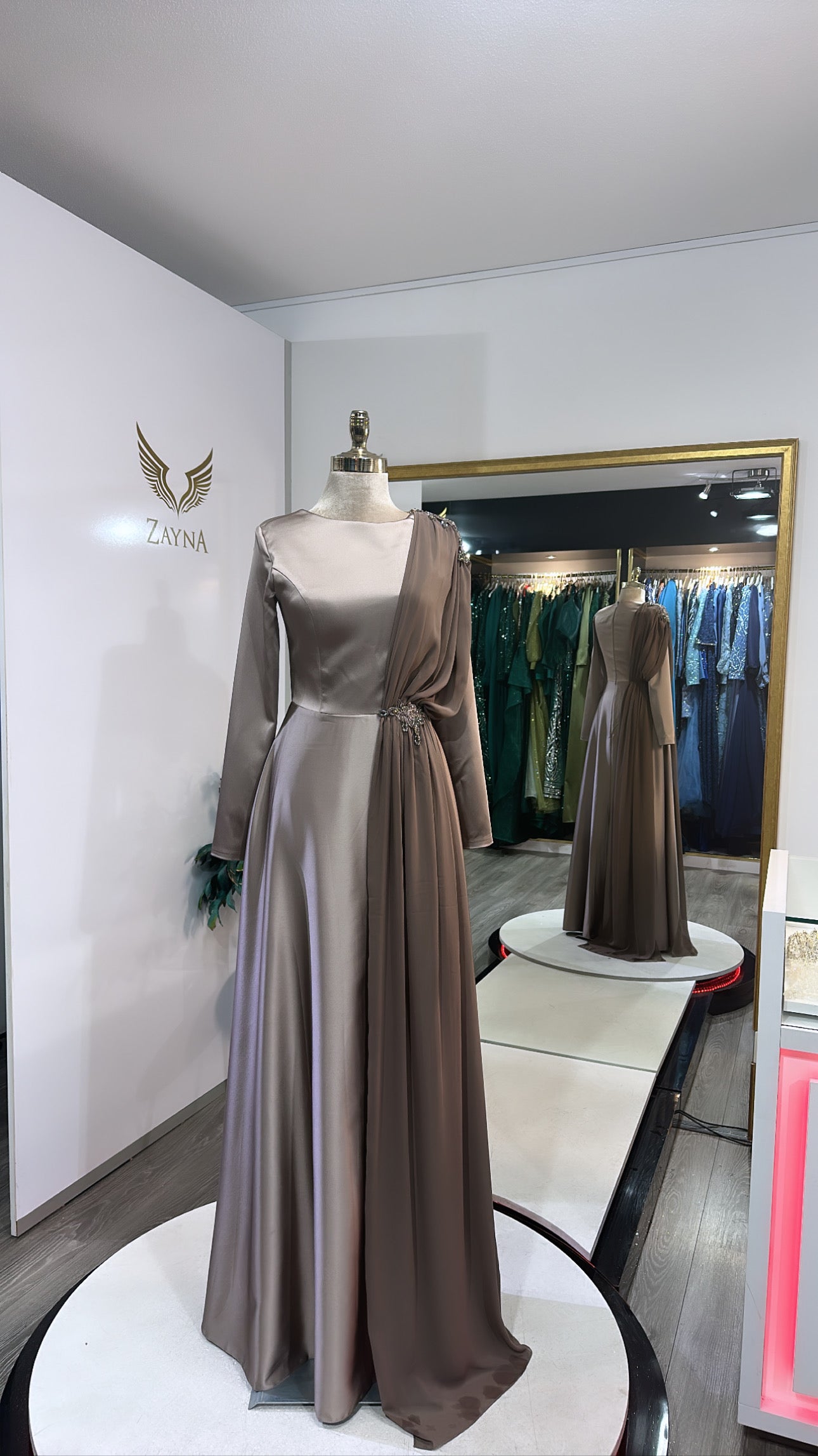 Elegant copper dress details with tulle and motifs, satin