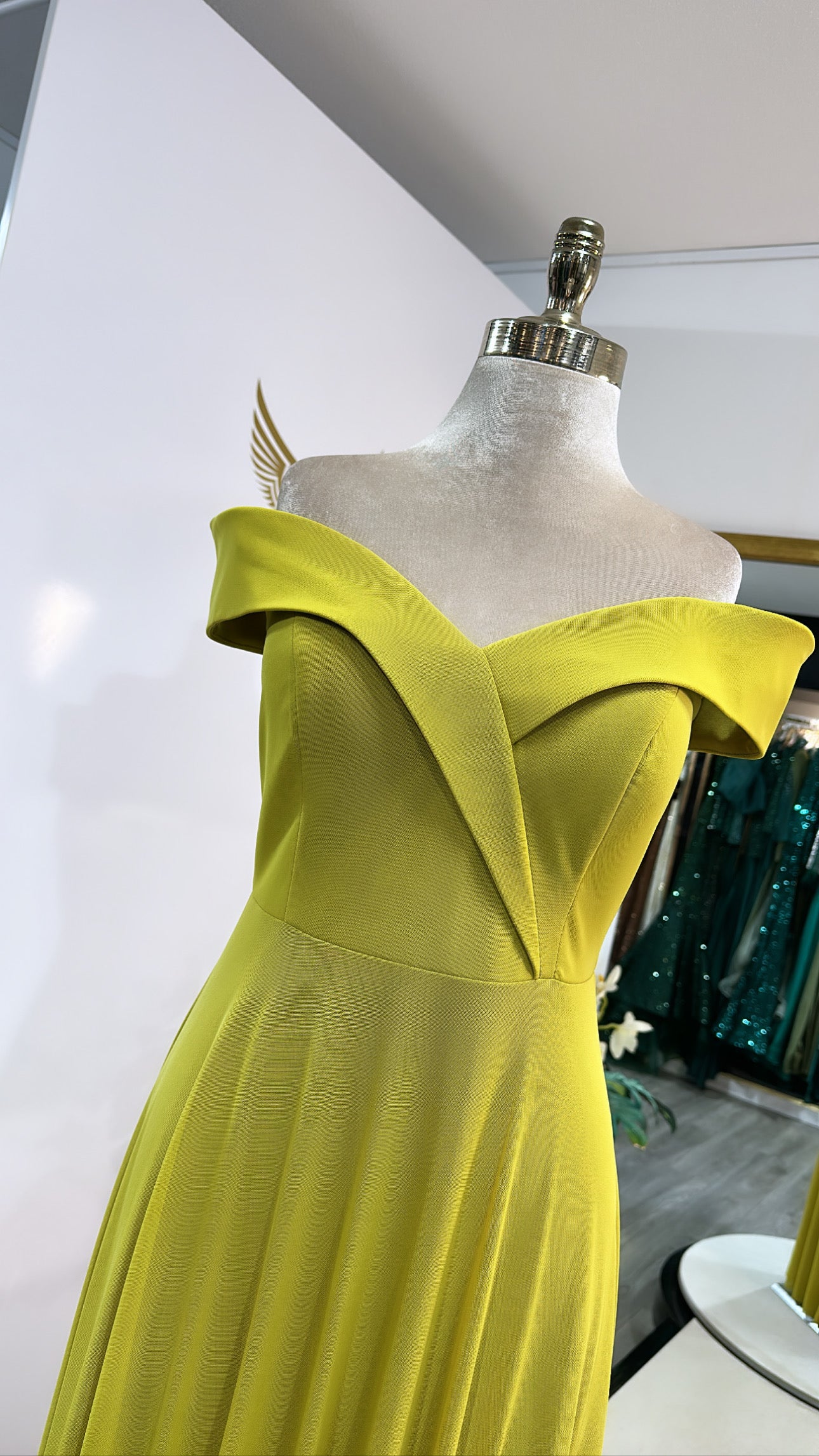 Elegant peanut green dress