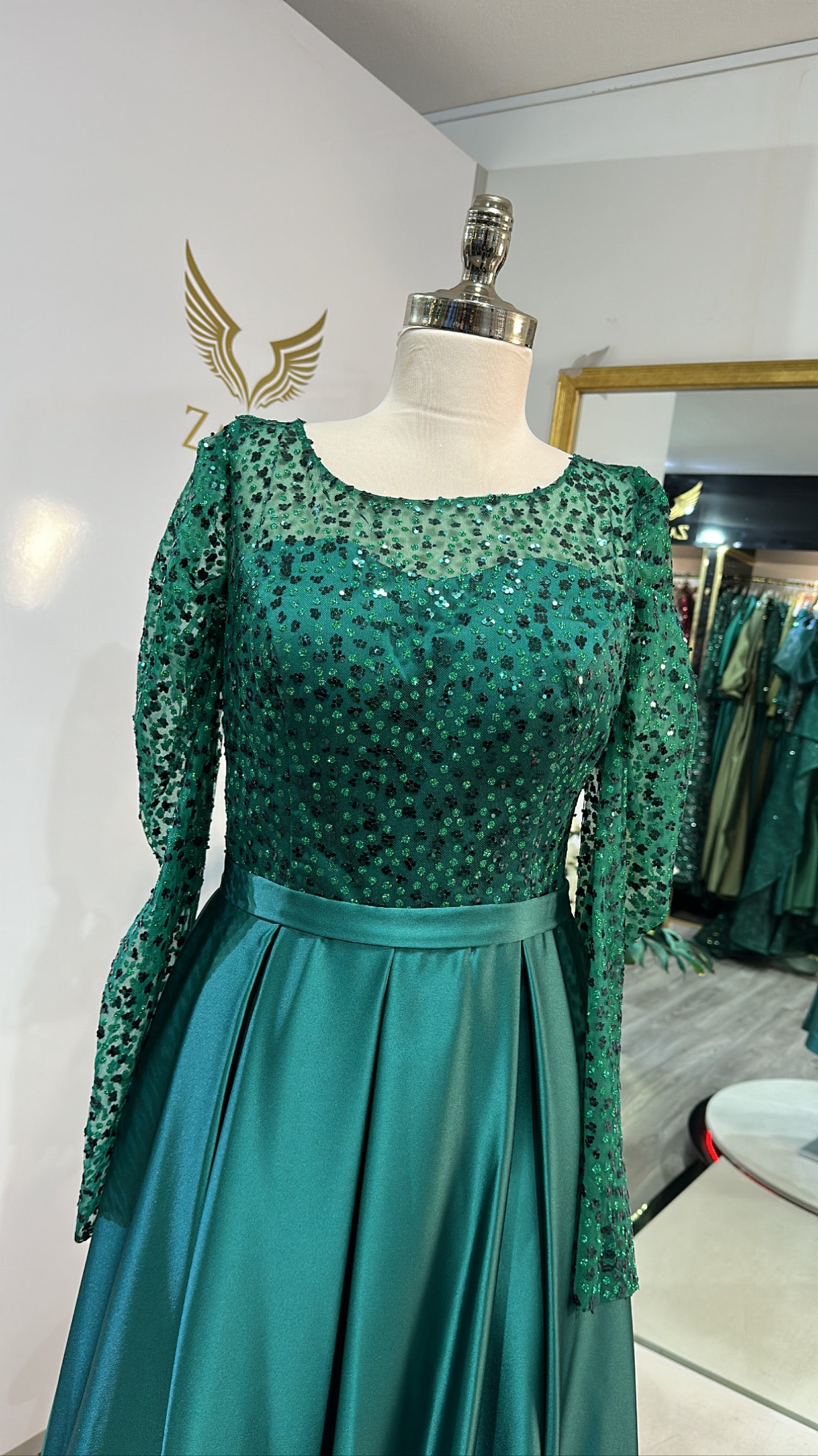 Elegant midi green dress