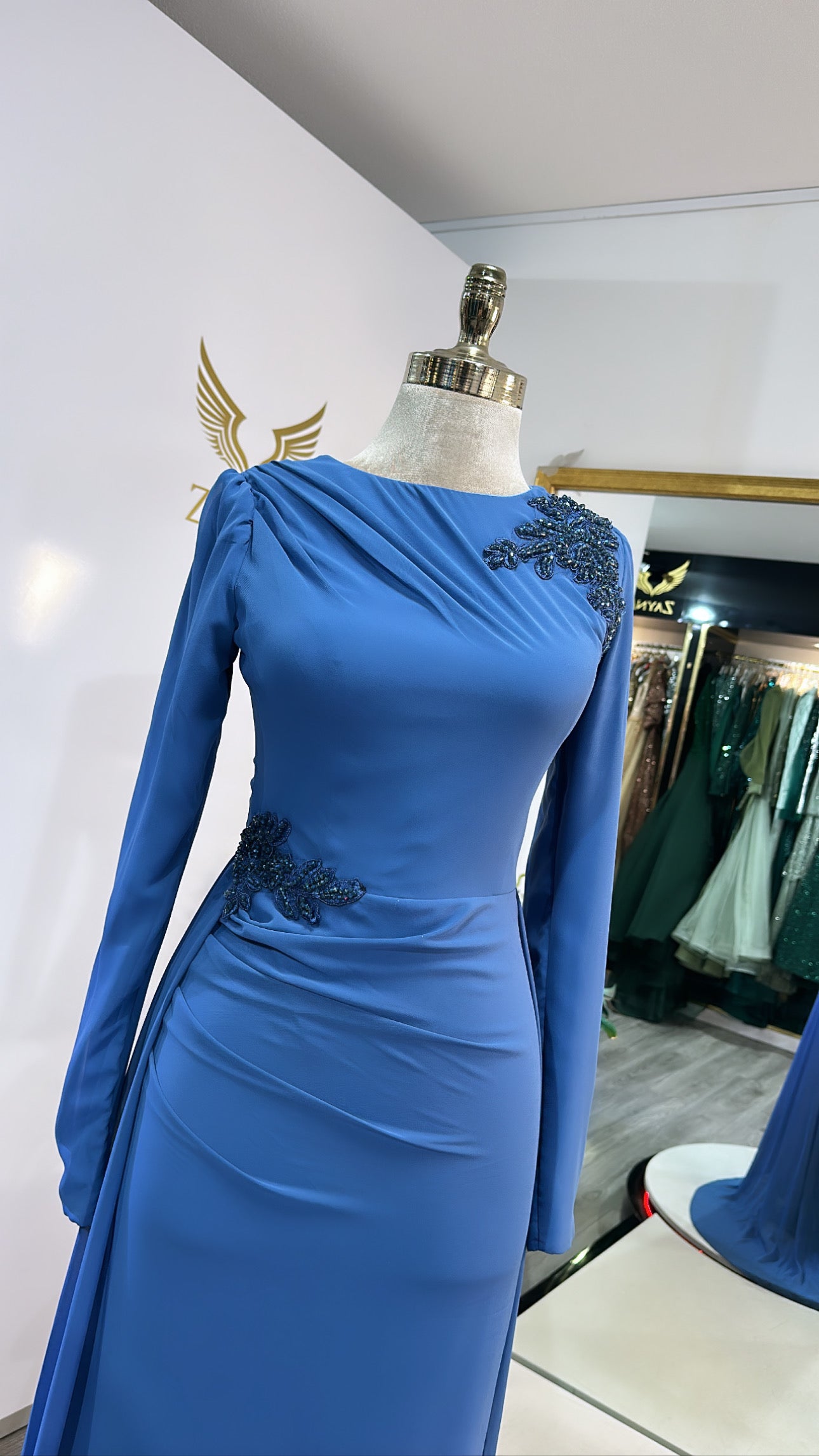 Elegant blue dress design, sleep