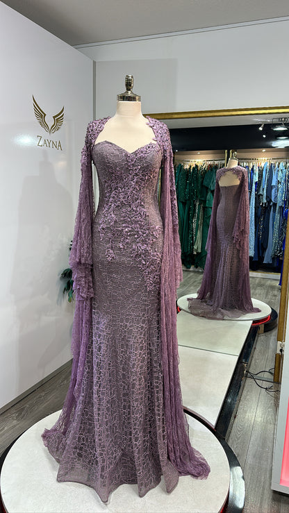 Beautiful purple dress met cape, design