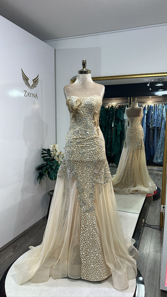 Elegant gold dress design, tooled, tulle