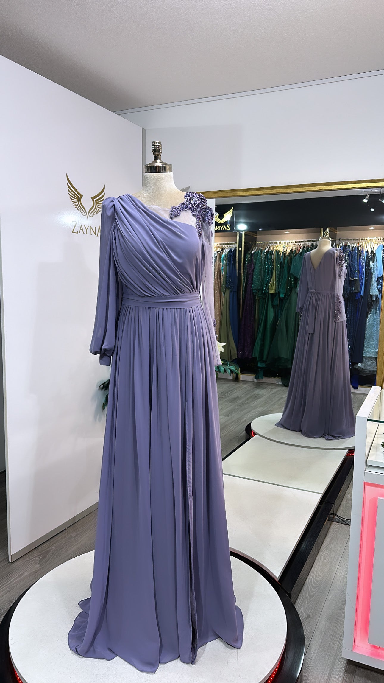Elegant purple dress, split