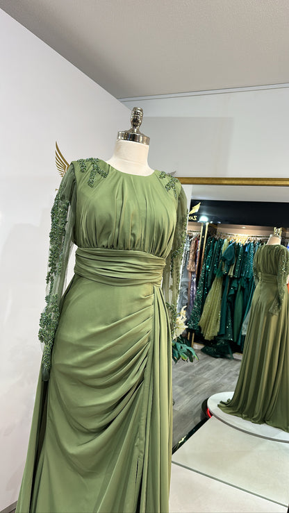 Elegant khaki green dress sleeves decorated with beads, split