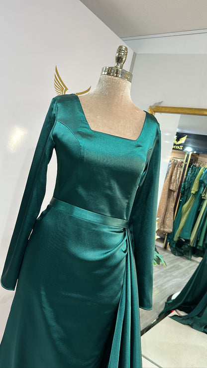 Elegant green dress