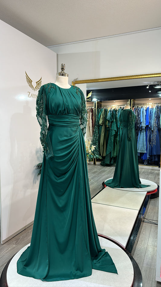 Elegant green dress sleeves modified, split