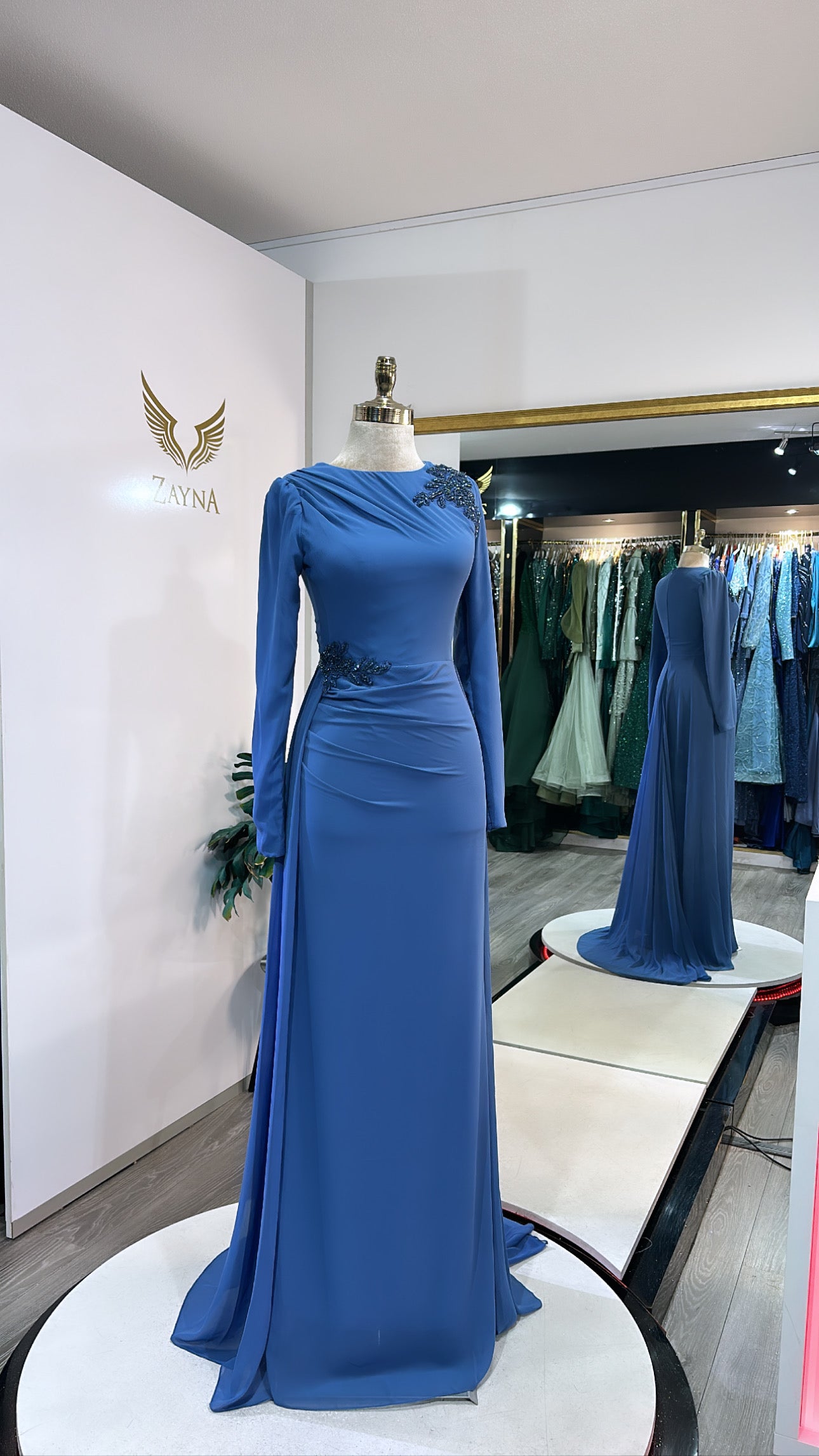 Elegant blue dress design, sleep
