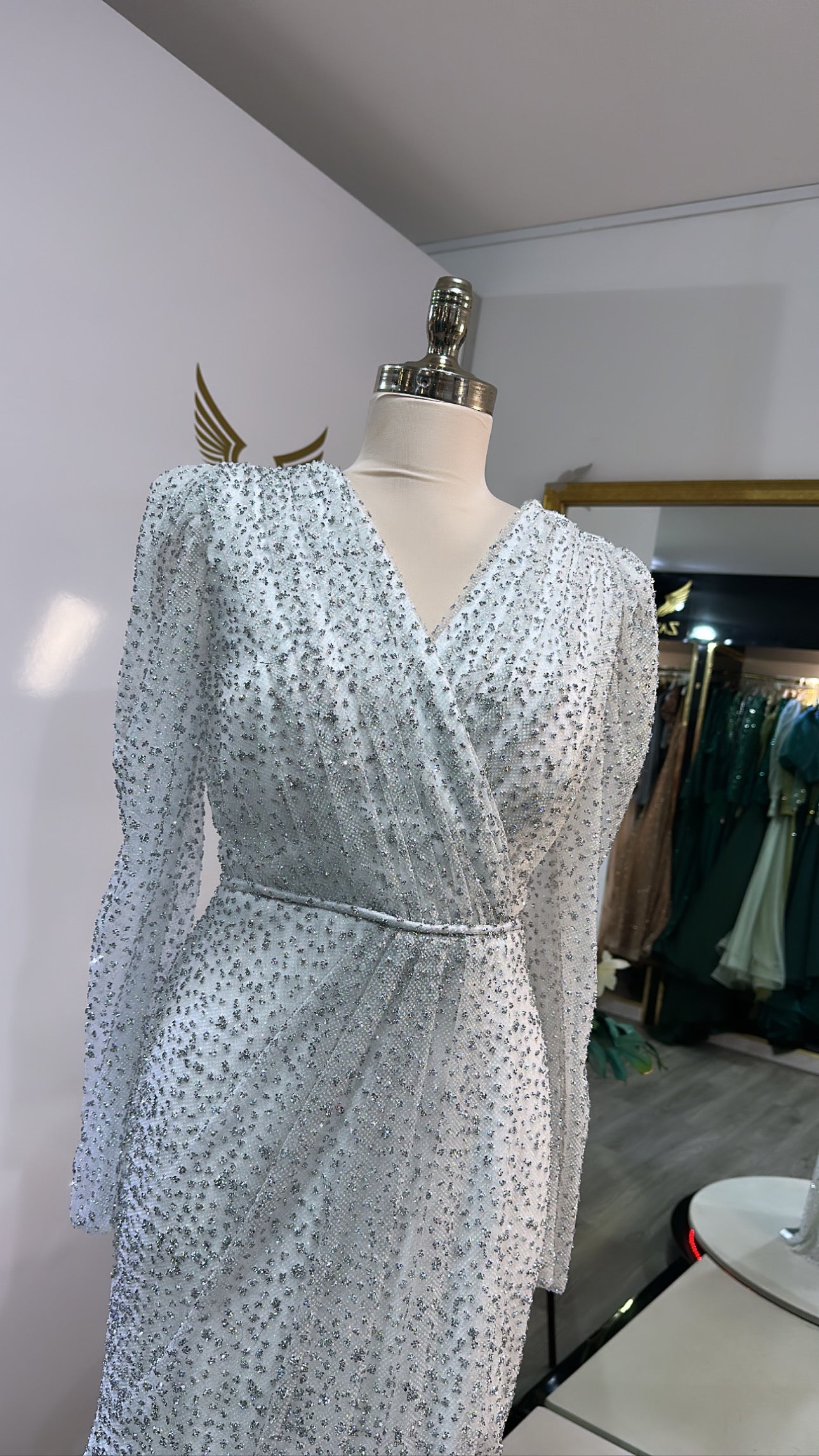 Elegant white royal dress silver glitter, split